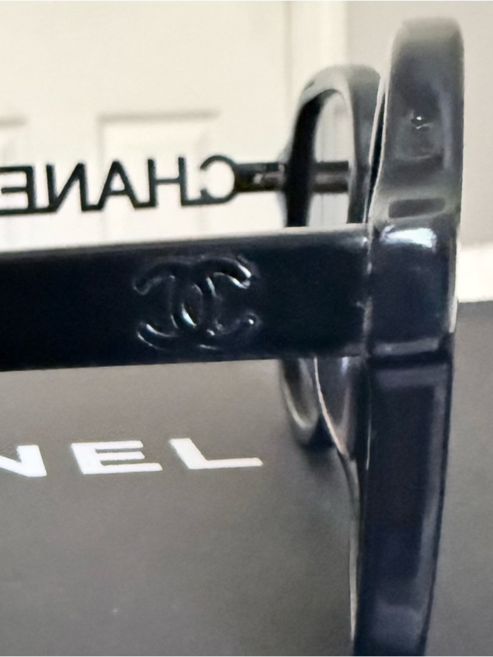 CHANEL Black Logo Arm Round Sunglasses with Bold Lettering - Picture 4 of 6